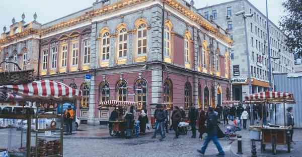 大数据包含设备数据的行业文章