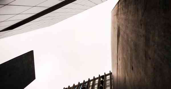 不断重复AI绘画人类进化（不断重复AI绘画人类进化史）