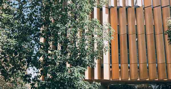 日本生产擦玻璃智能机器人