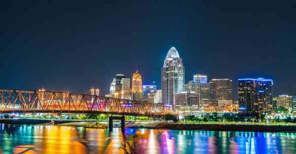 格兰爱智能护肤机器人