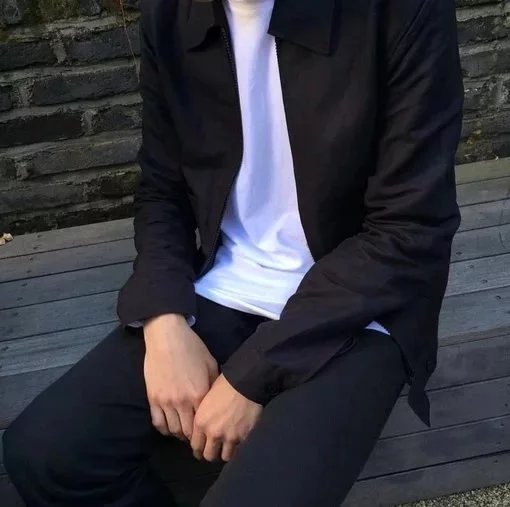 东哲琰翠