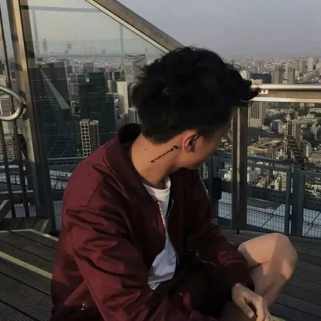 满锦超骅